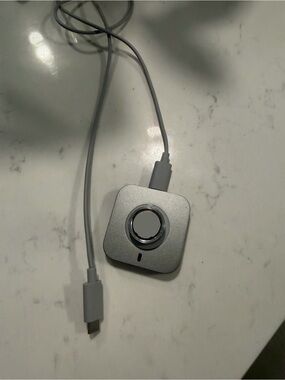 Oura Silver Ring Charger with Gray Cable